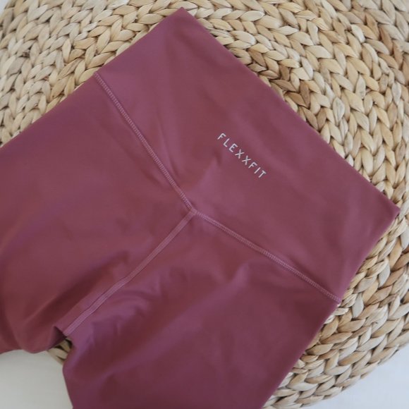 FLEXXFIT Workout Leggings - Picture 3 of 4